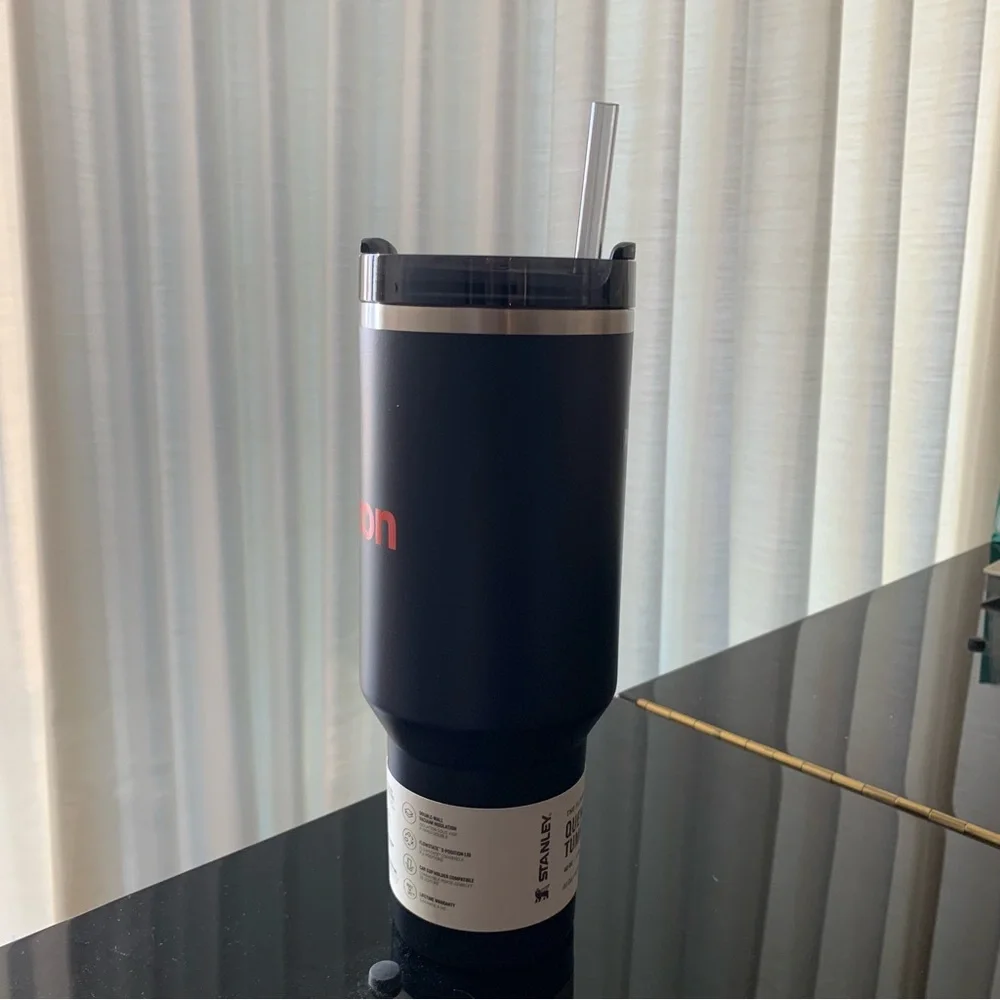 Stanley Verizon 40oz Quencher Tumbler H2.0 Black | New with Straw | Rare - Picture 4 of 15